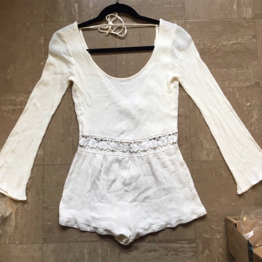 White pac sun lace romper